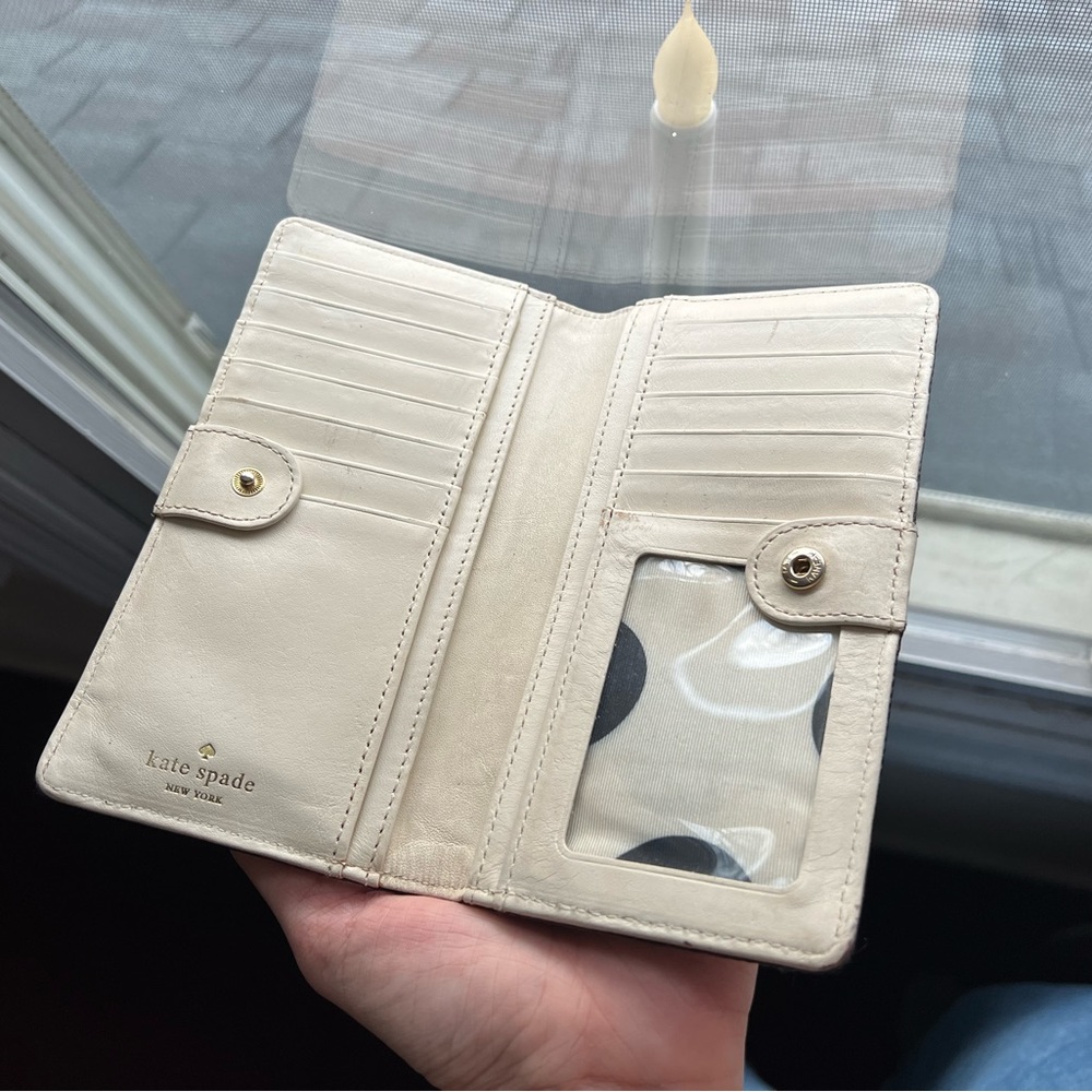Kate Spade Wallet - Picture 3 of 5